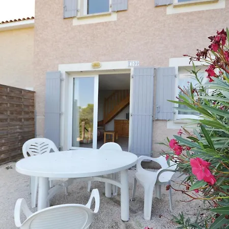 Nice In With Outdoor Swimming Pool Holiday home *